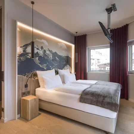 Nennerhof * Тукс